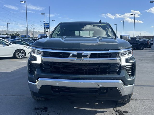 2025 Chevrolet Silverado 1500 LT photo 3