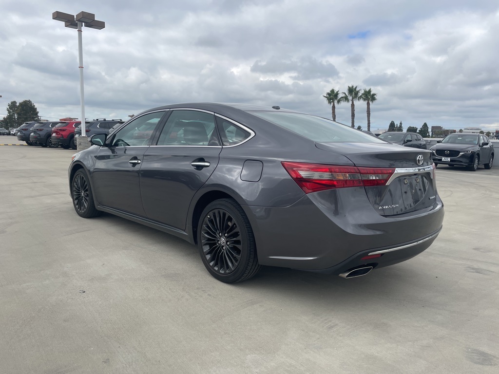 2016 Toyota Avalon Touring photo 4