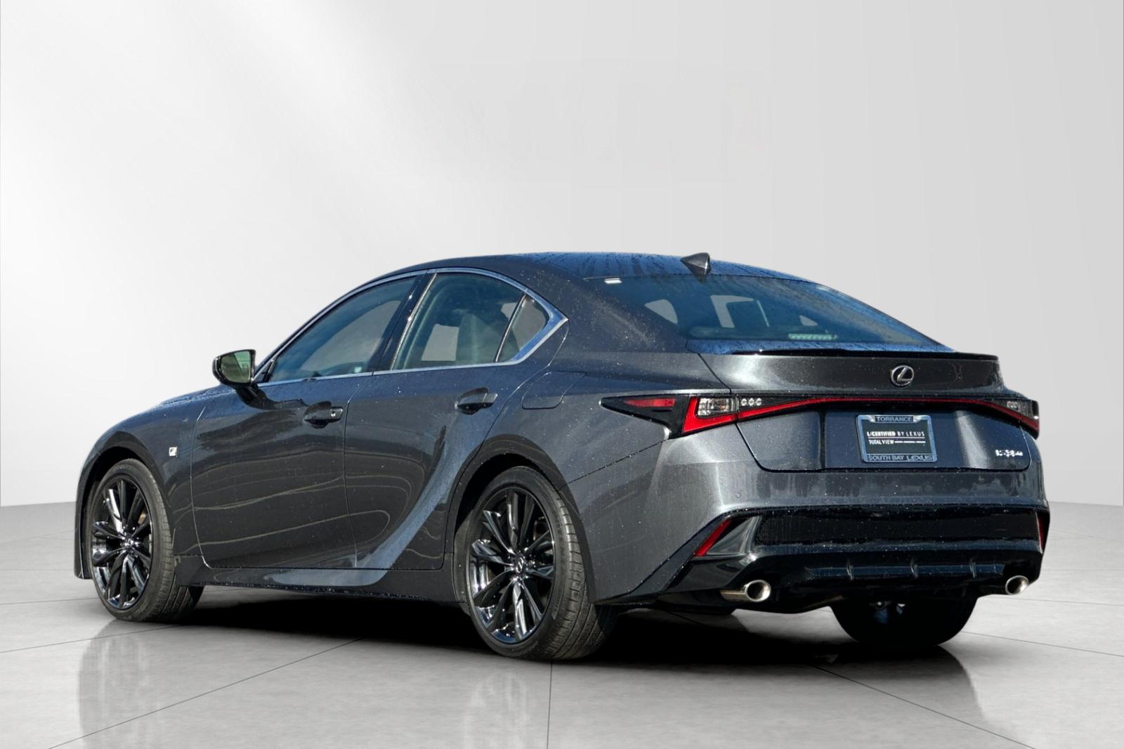 2024 Lexus IS 350 F SPORT photo 3