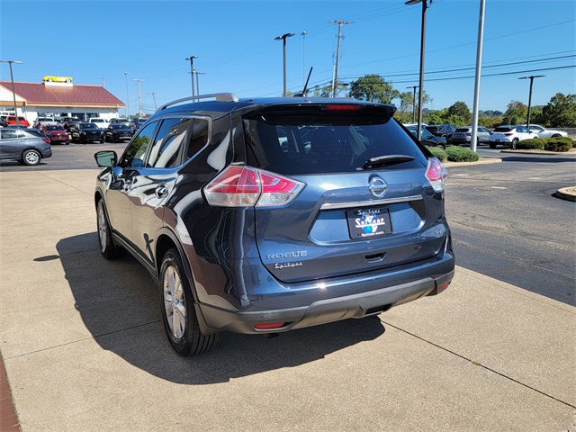 2016 Nissan Rogue SV photo 5