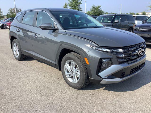 2025 Hyundai Tucson SE photo 3