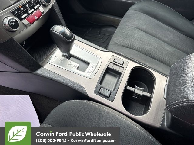 2013 Subaru Legacy 2.5i photo 21