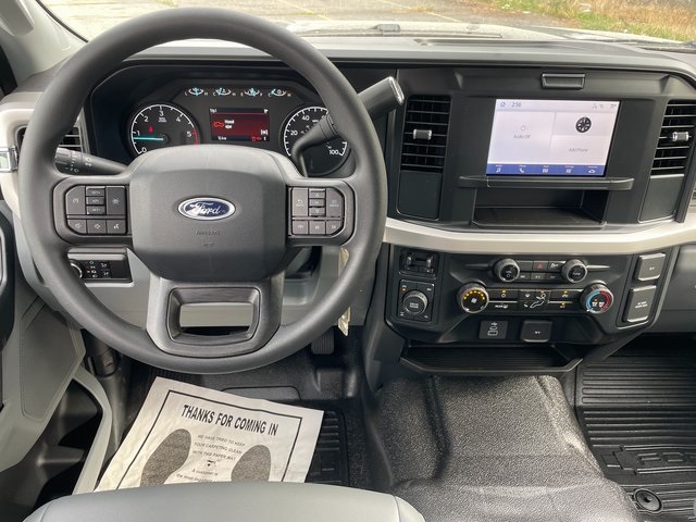 2025 Ford F-350 XL photo 3
