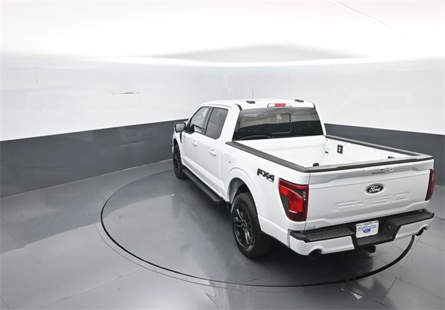 2025 Ford F-150 XLT photo 16
