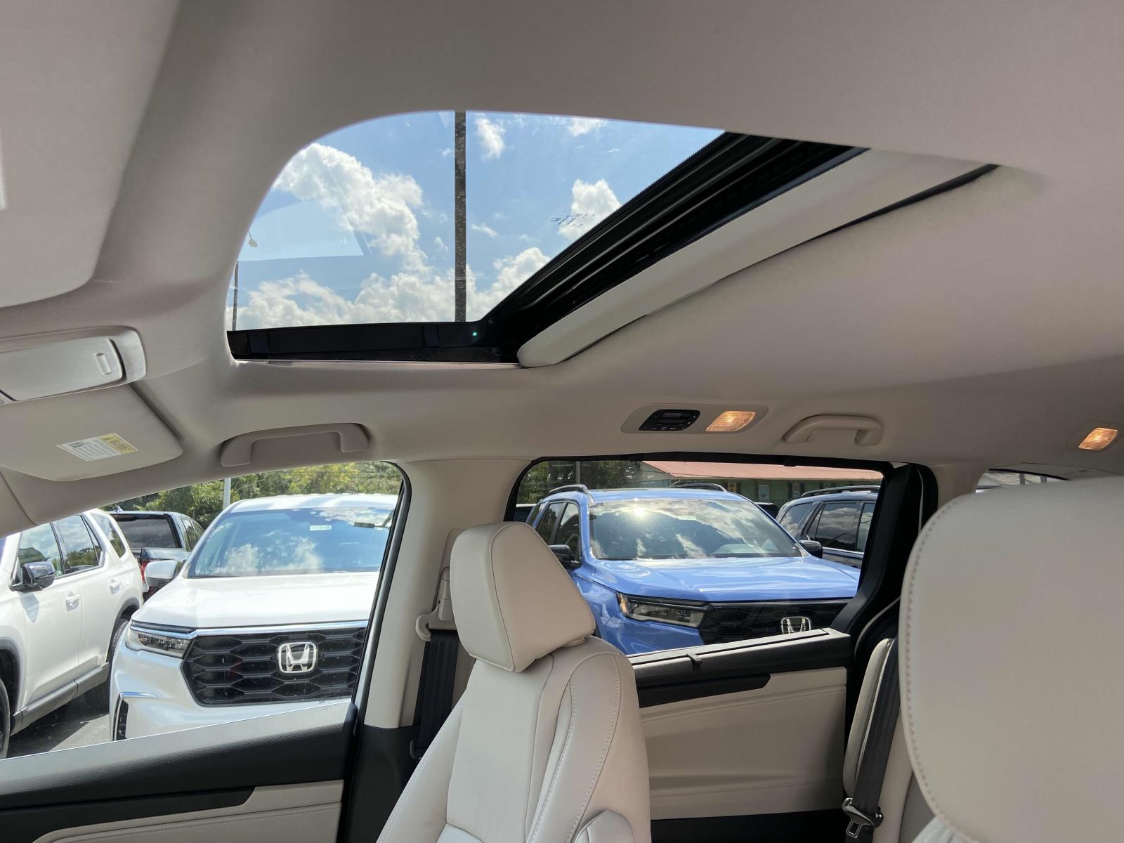 2026 Honda Odyssey EX-L photo 5