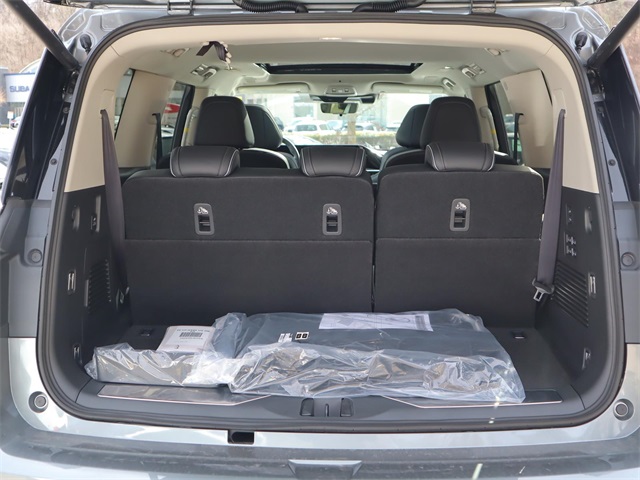 2025 Infiniti QX80 Sensory photo 16