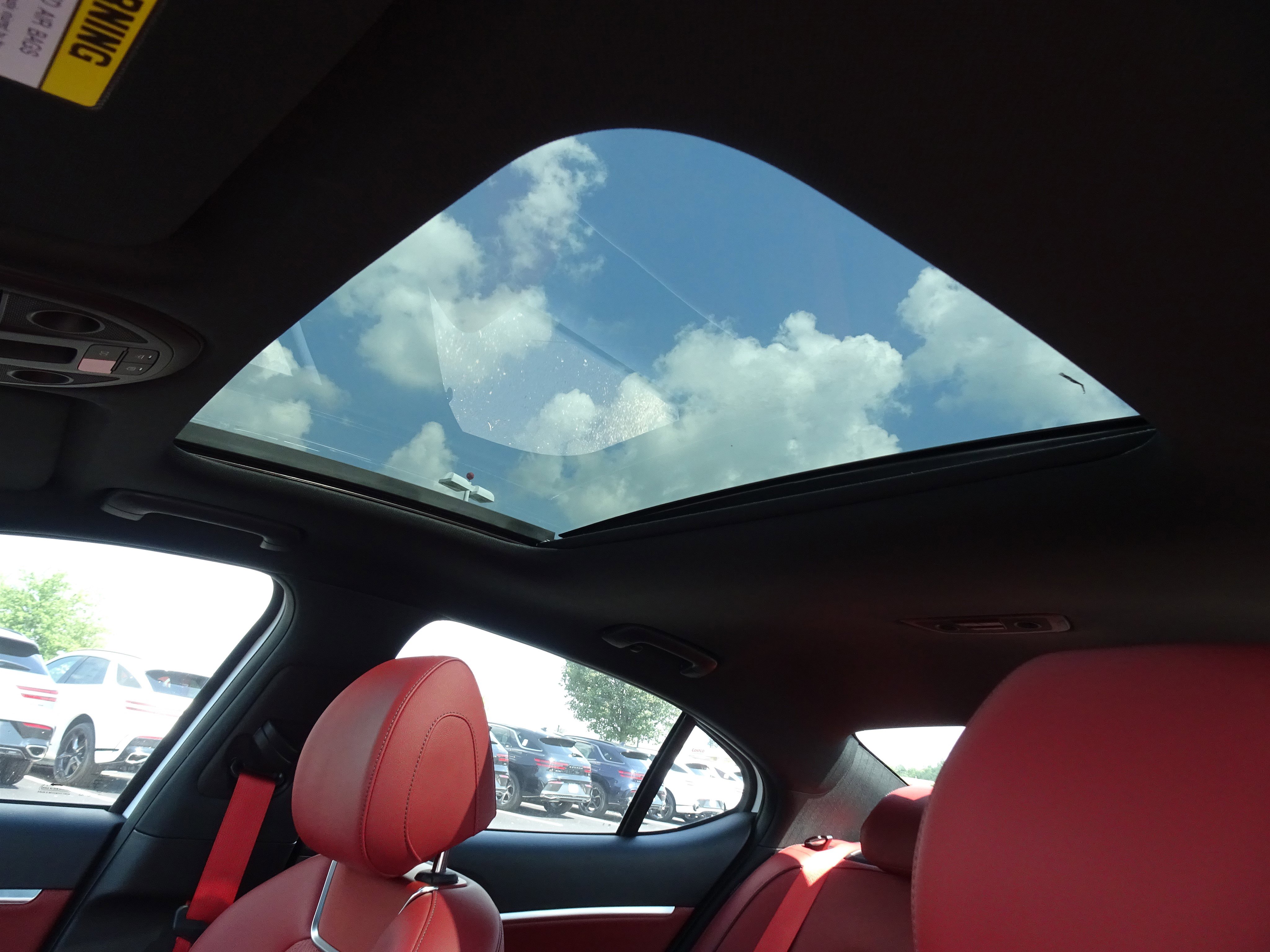 2025 Genesis G70 2.5T Sport Prestige photo 4