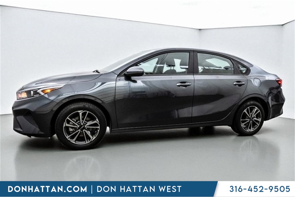 Used 2024 Kia Forte LXS with VIN 3KPF24AD0RE740326 for sale in Park City, KS