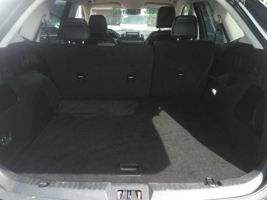 2023 Ford Edge SEL photo 10