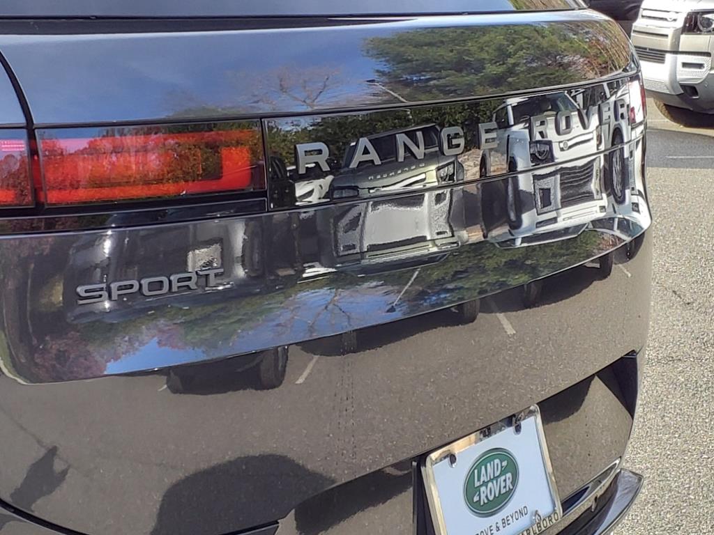 2025 Land Rover Range Rover Sport SE photo 18