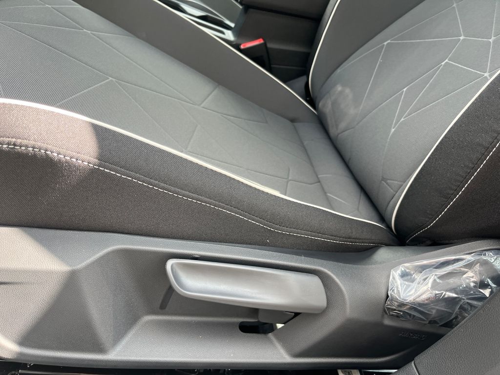 2025 Volkswagen Jetta 1.5T Sport photo 7