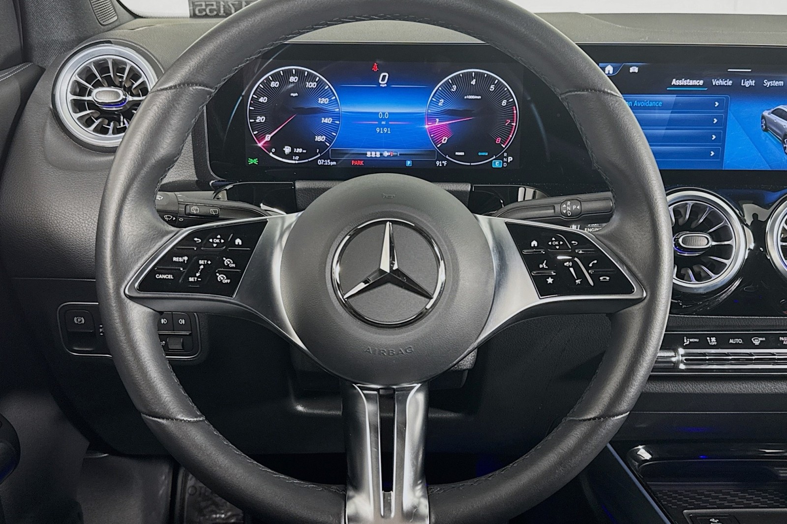 2025 Mercedes Benz GLA 250 photo 16