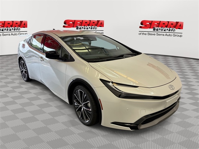 2026 Toyota Prius XLE's photo