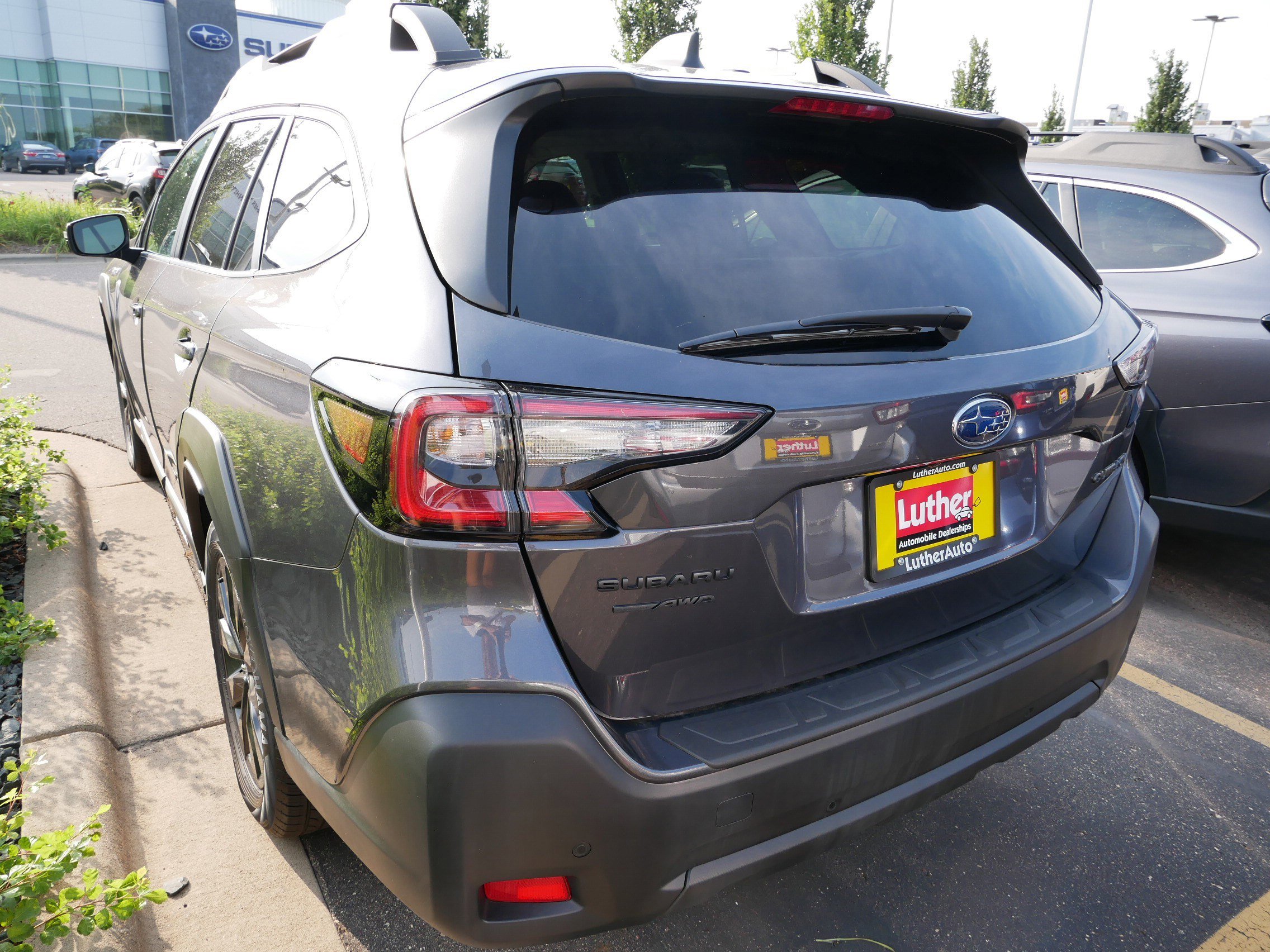 2025 Subaru Outback Onyx Edition photo 3