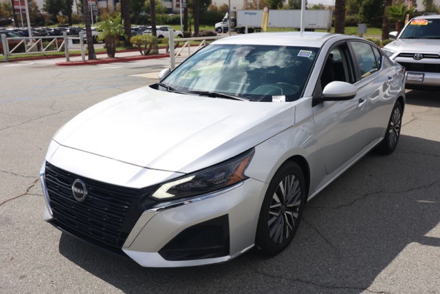 2023 Nissan Altima 2.5 SV photo 7