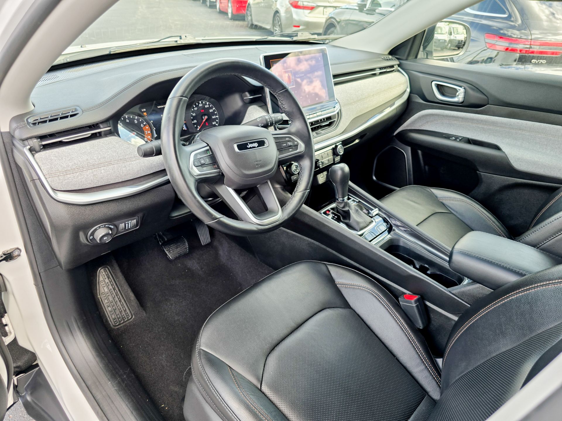 2022 Jeep Compass Latitude Lux photo 4