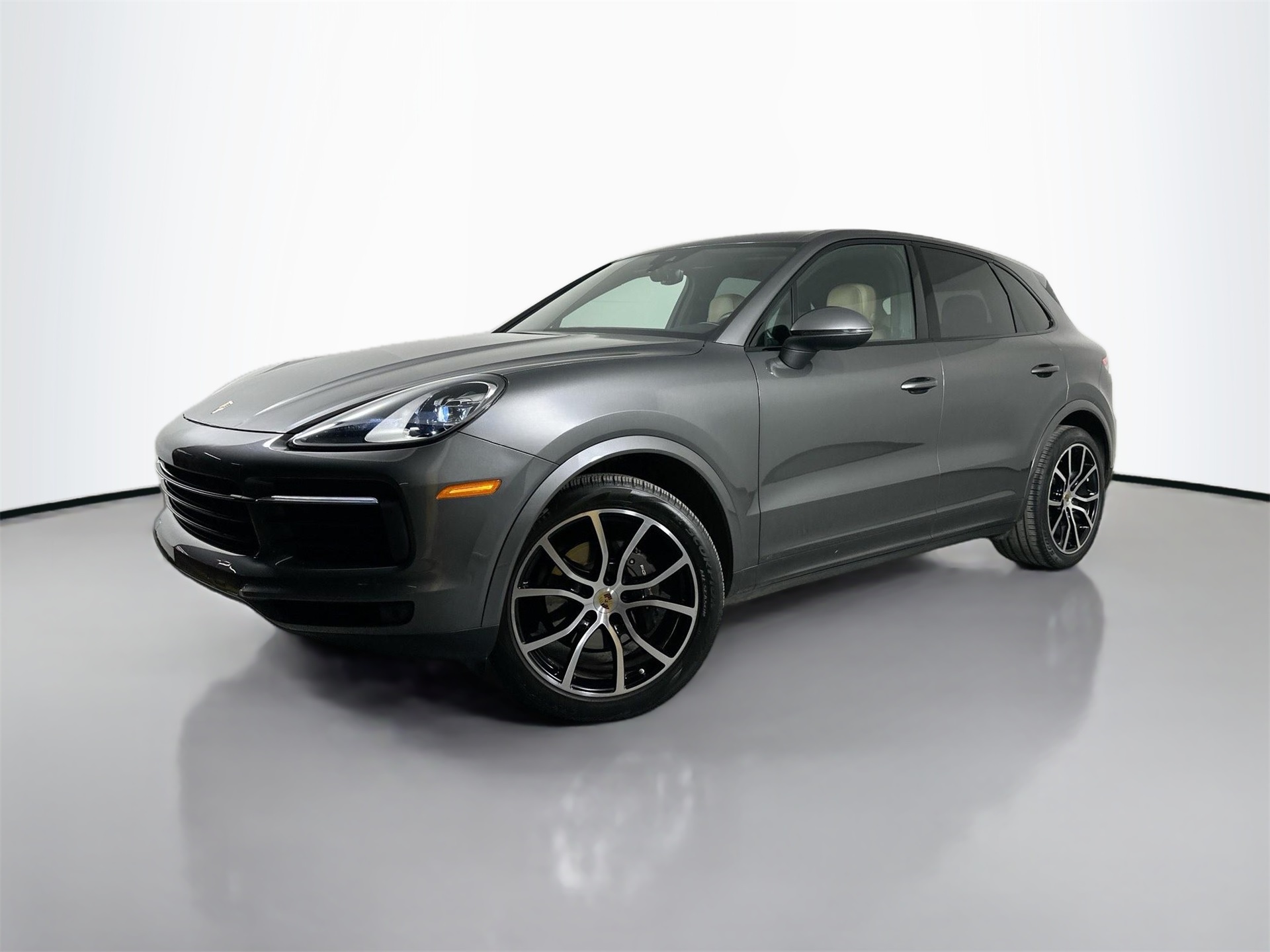 2020 Porsche Cayenne Base's photo