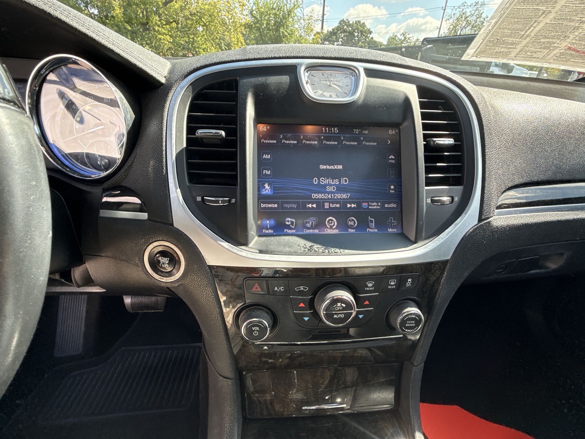 2014 Chrysler 300 photo 3