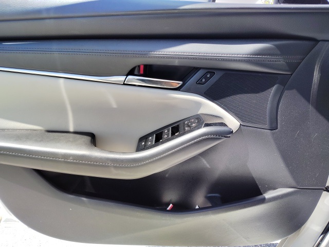 2022 Mazda Mazda3 Preferred photo 16