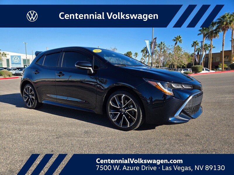 2022 Toyota Corolla Hatchback XSE's photo