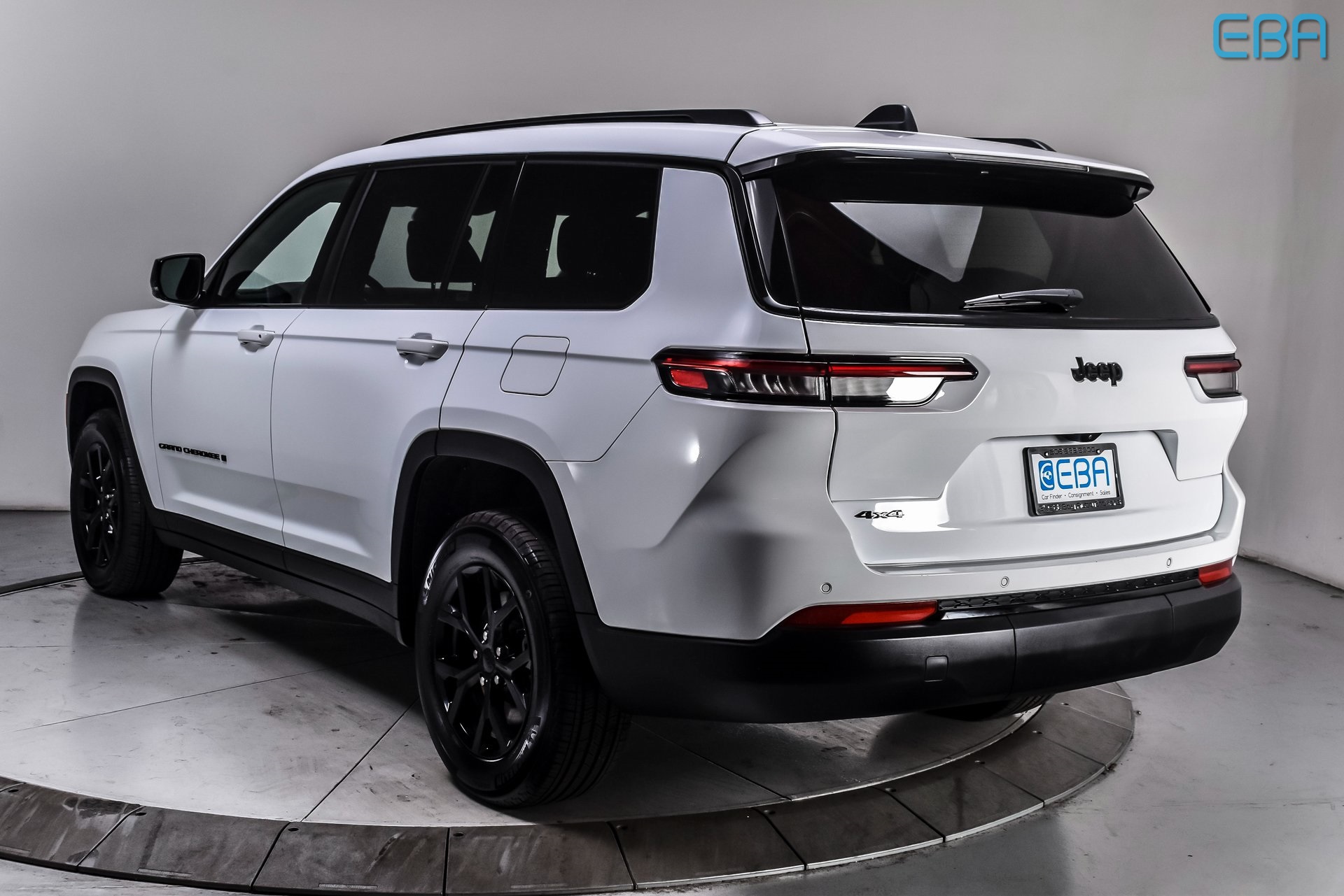 2024 Jeep Grand Cherokee Altitude photo 4