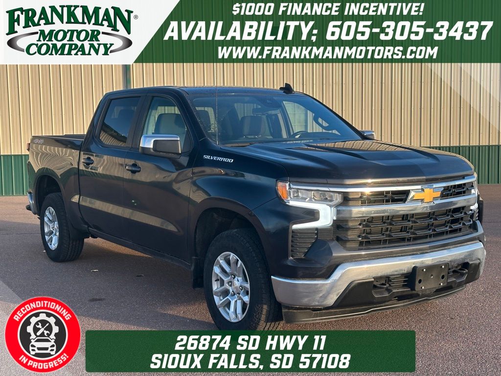 2023 Chevrolet Silverado LT's photo