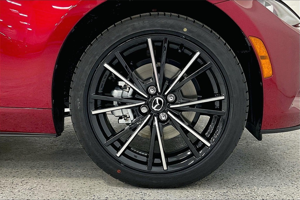 2025 MAZDA MX-5 - Image 11