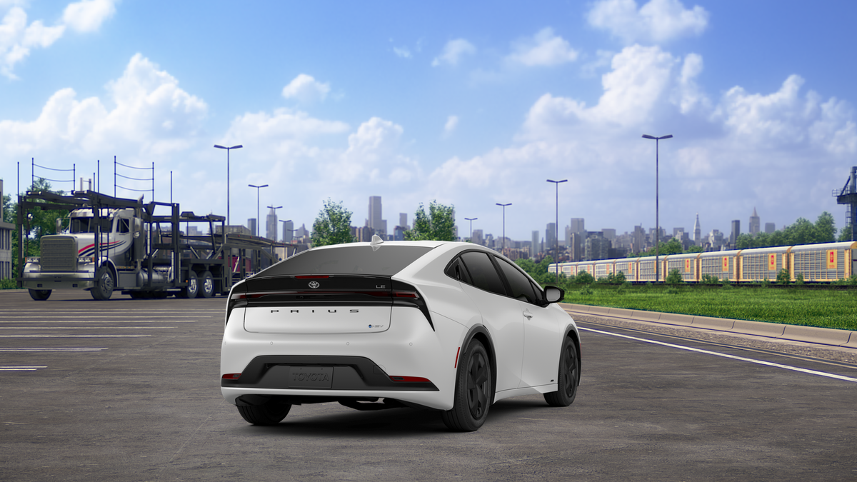 2026 Toyota Prius LE photo 9