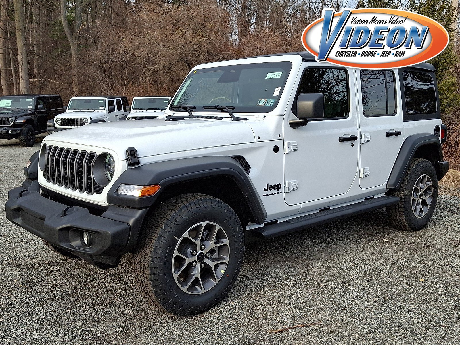 2026 Jeep Wrangler Sport S's photo