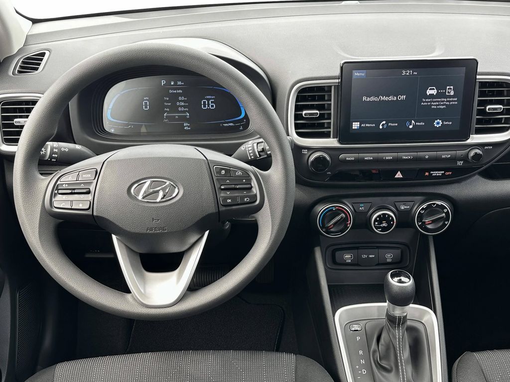 2025 Hyundai Venue SE photo 16