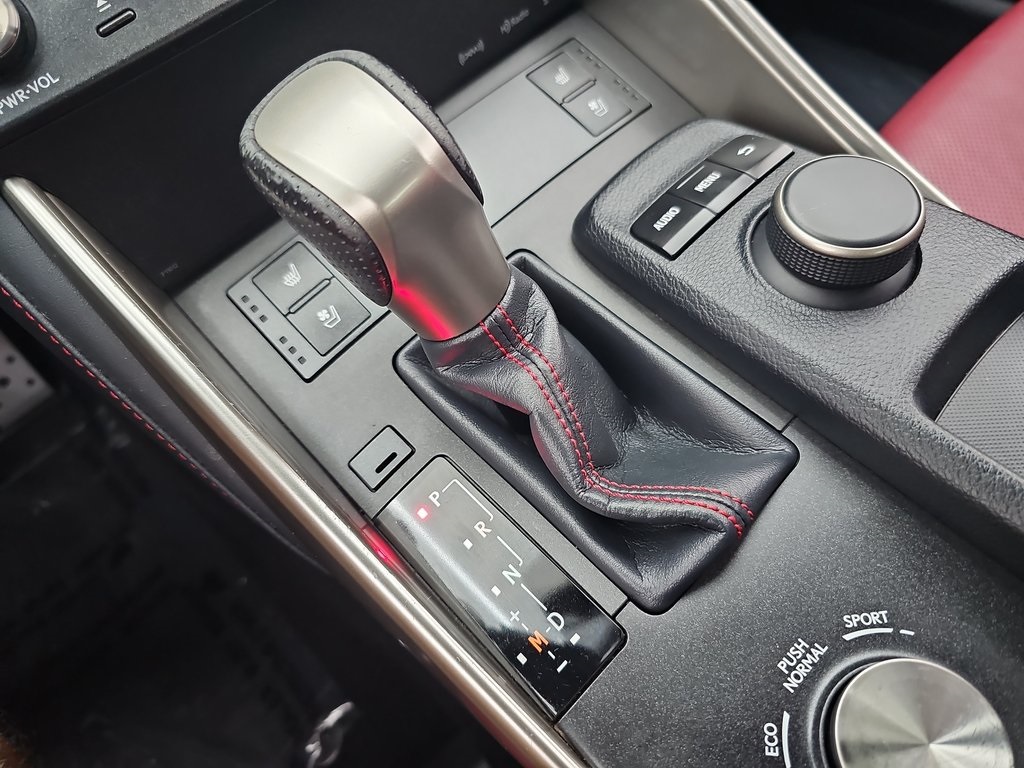 2016 Lexus IS 200t F SPORT photo 26