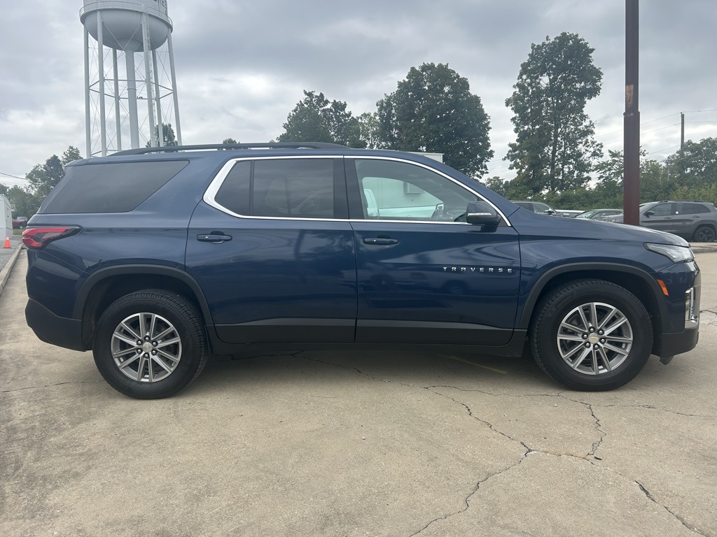 2022 Chevrolet Traverse photo 3