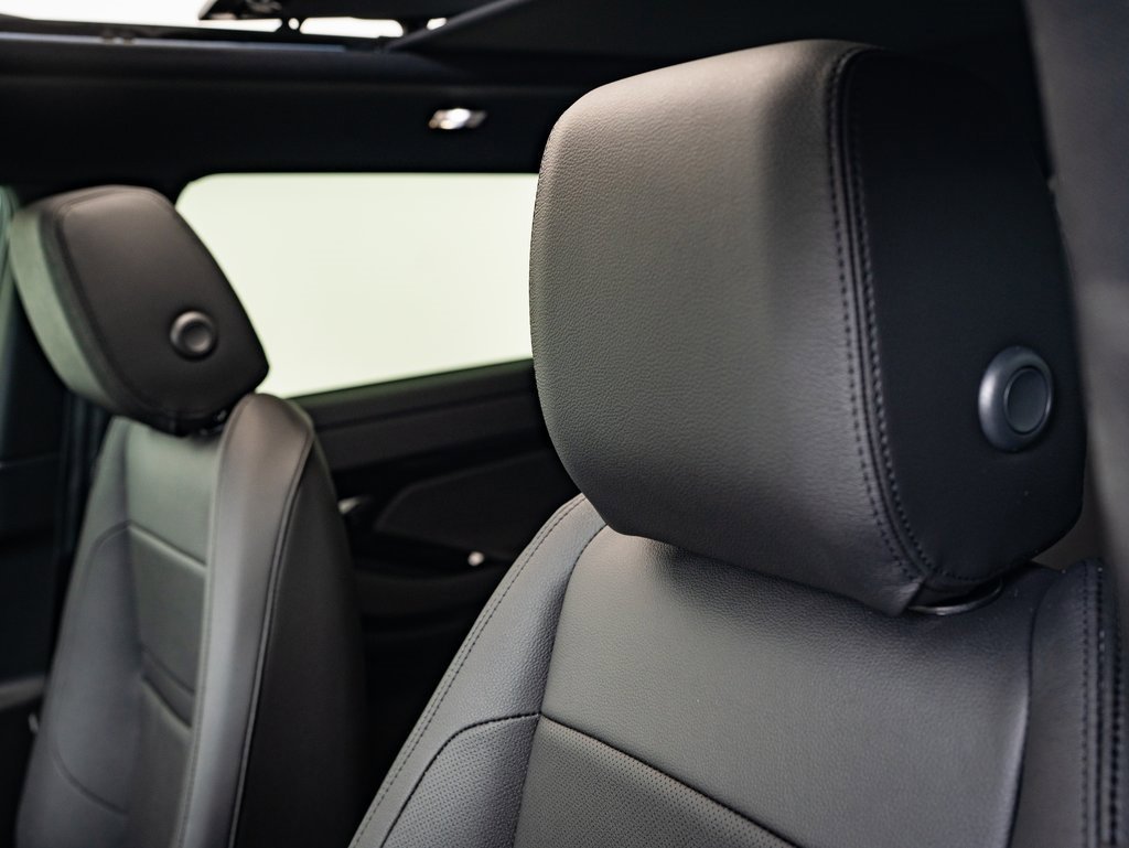 2026 Land Rover Range Rover Evoque Dynamic SE photo 17