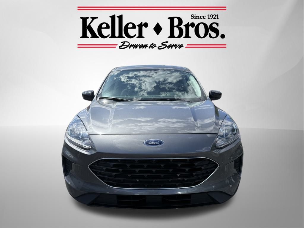 2022 Ford Escape SE photo 2