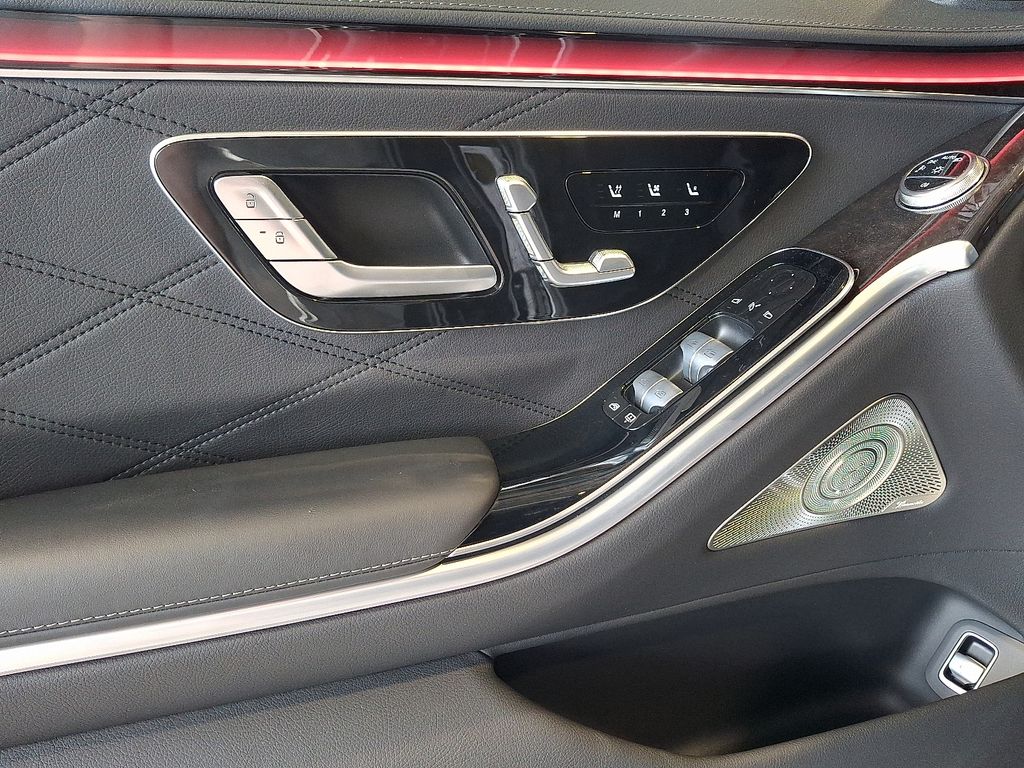 2025 Mercedes Benz S 63 e AMG 4MATIC photo 8