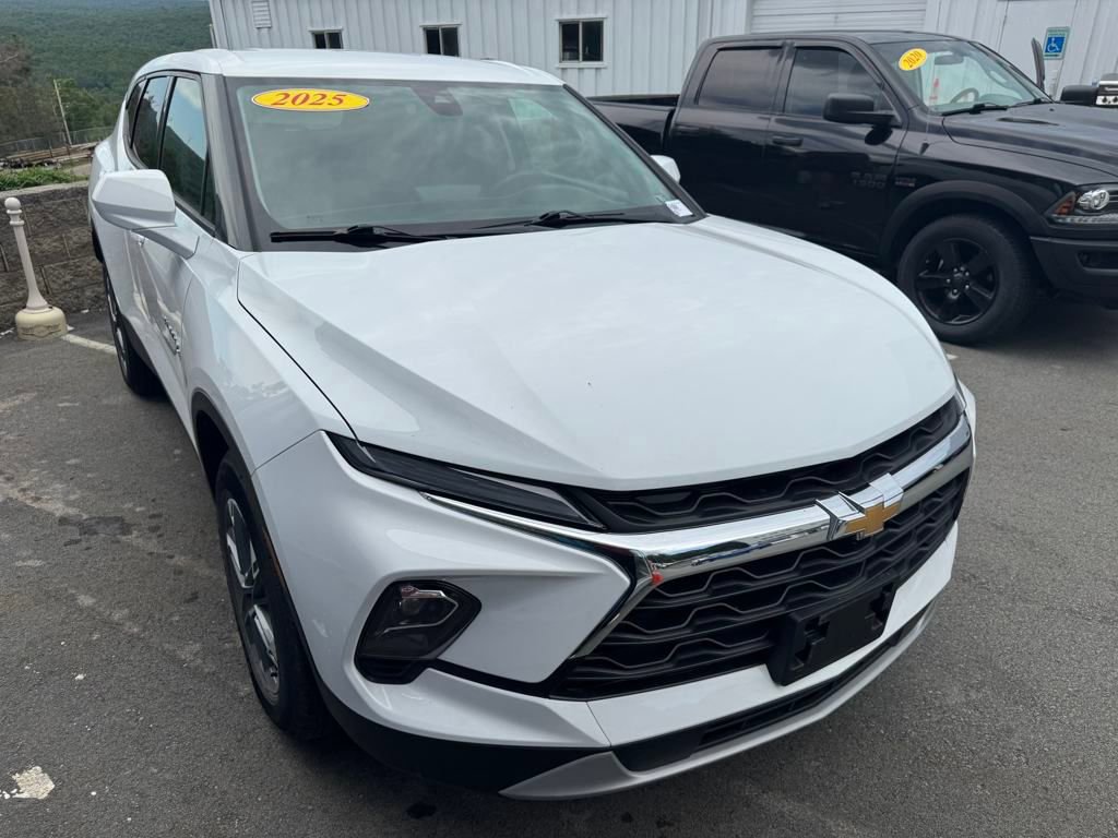 2025 Chevrolet Blazer 2LT photo 7
