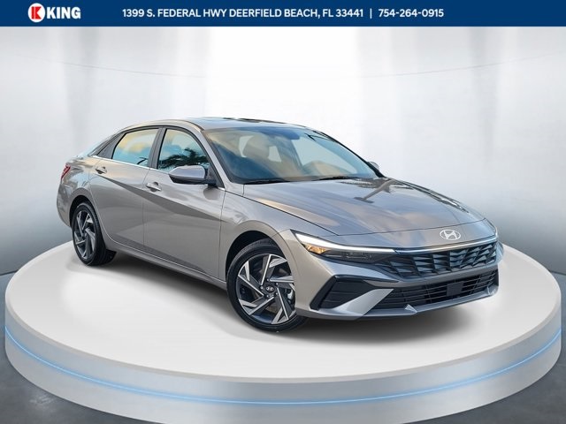 2025 Hyundai Elantra SEL's photo