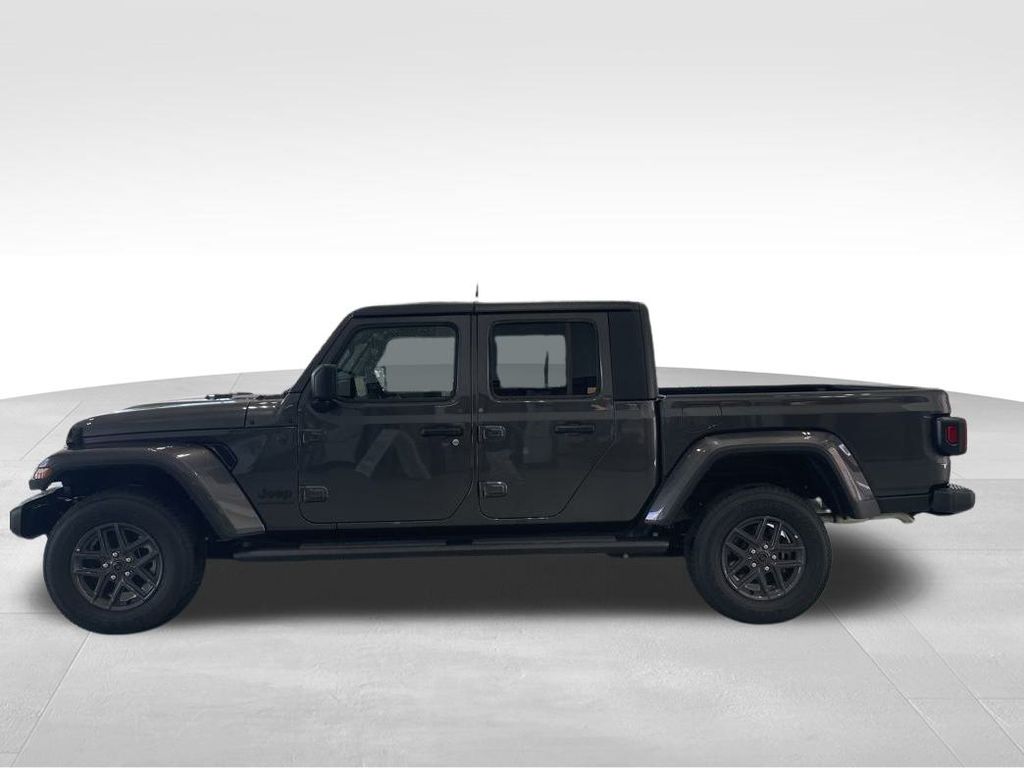 2024 Jeep Gladiator Sport photo 9