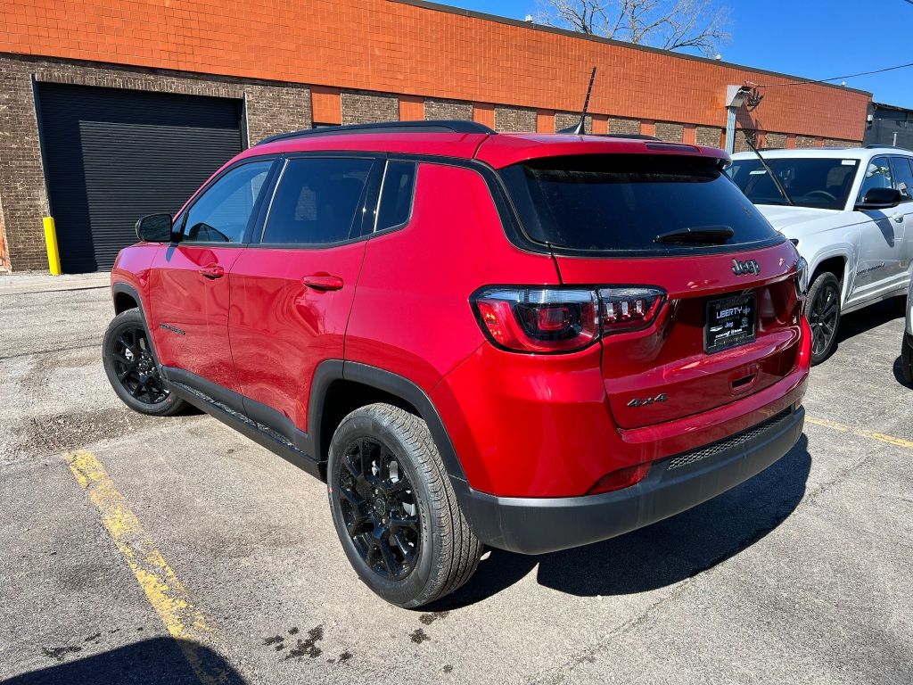 2025 Jeep Compass Latitude photo 4