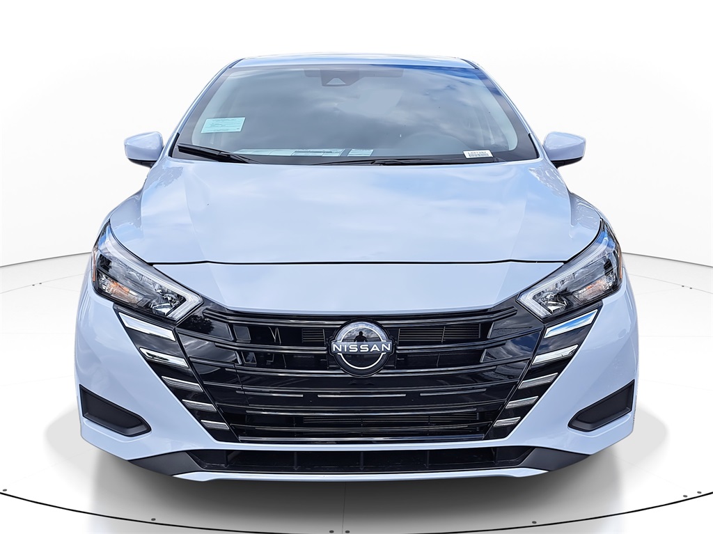 2025 Nissan Versa 1.6 SV photo 2