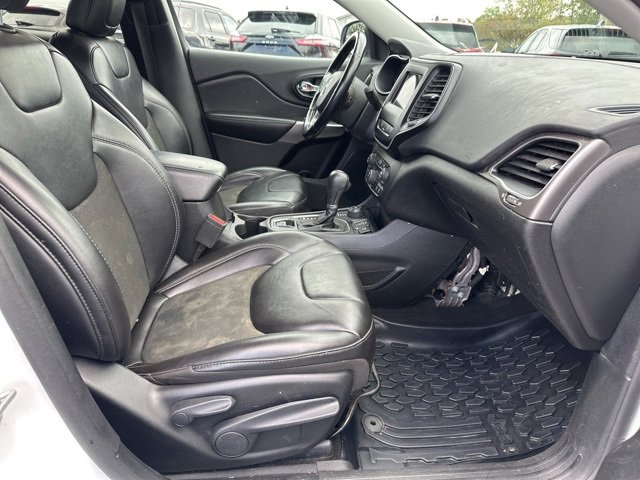 2021 Jeep Cherokee Latitude photo 14