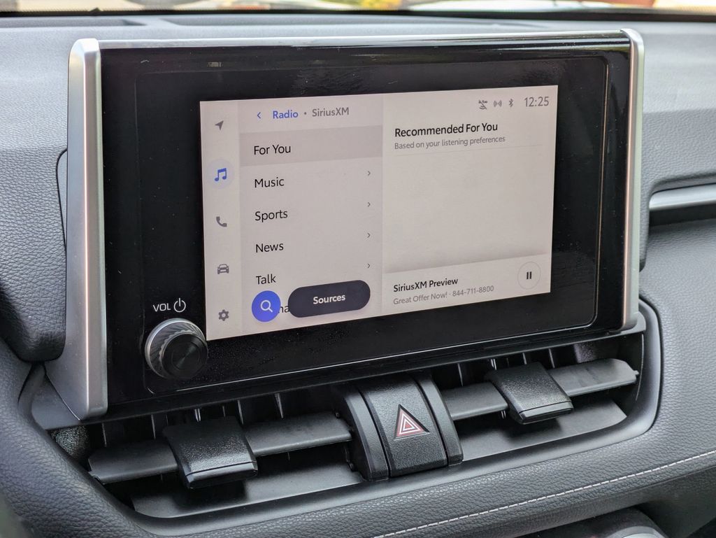 2024 Toyota RAV4 Hybrid photo 18