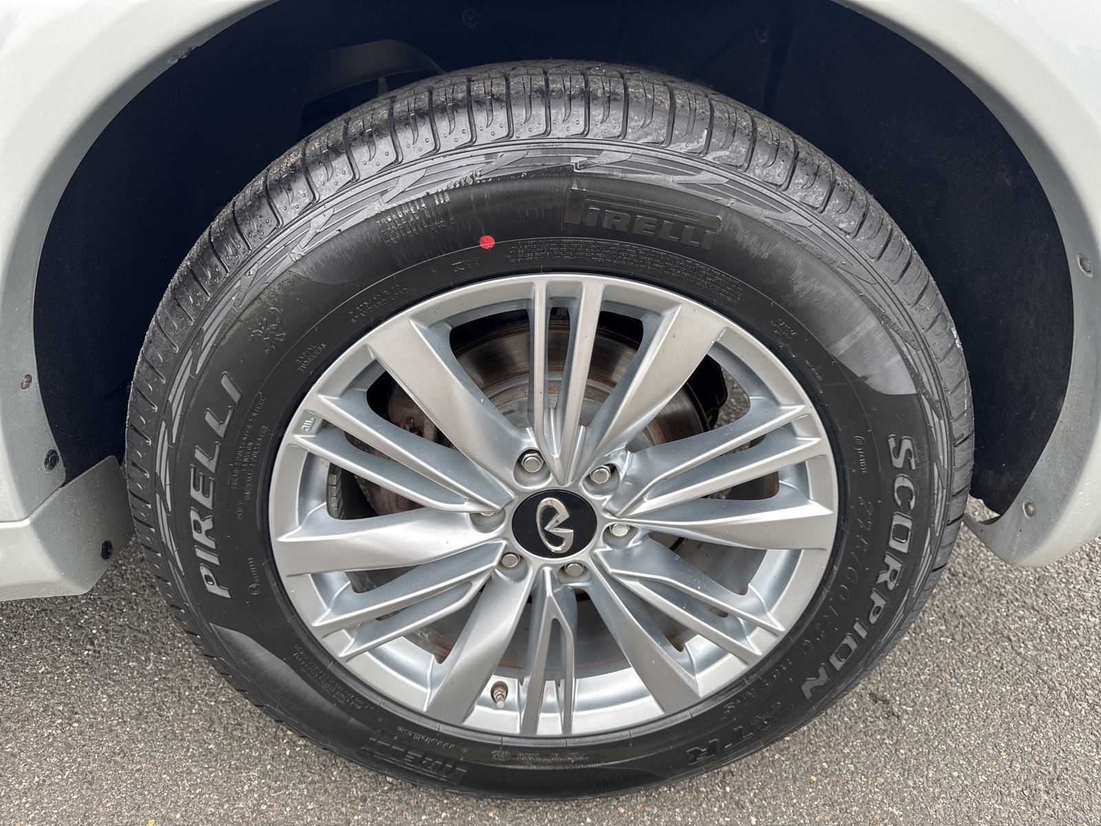2019 Infiniti QX80 Luxe photo 29