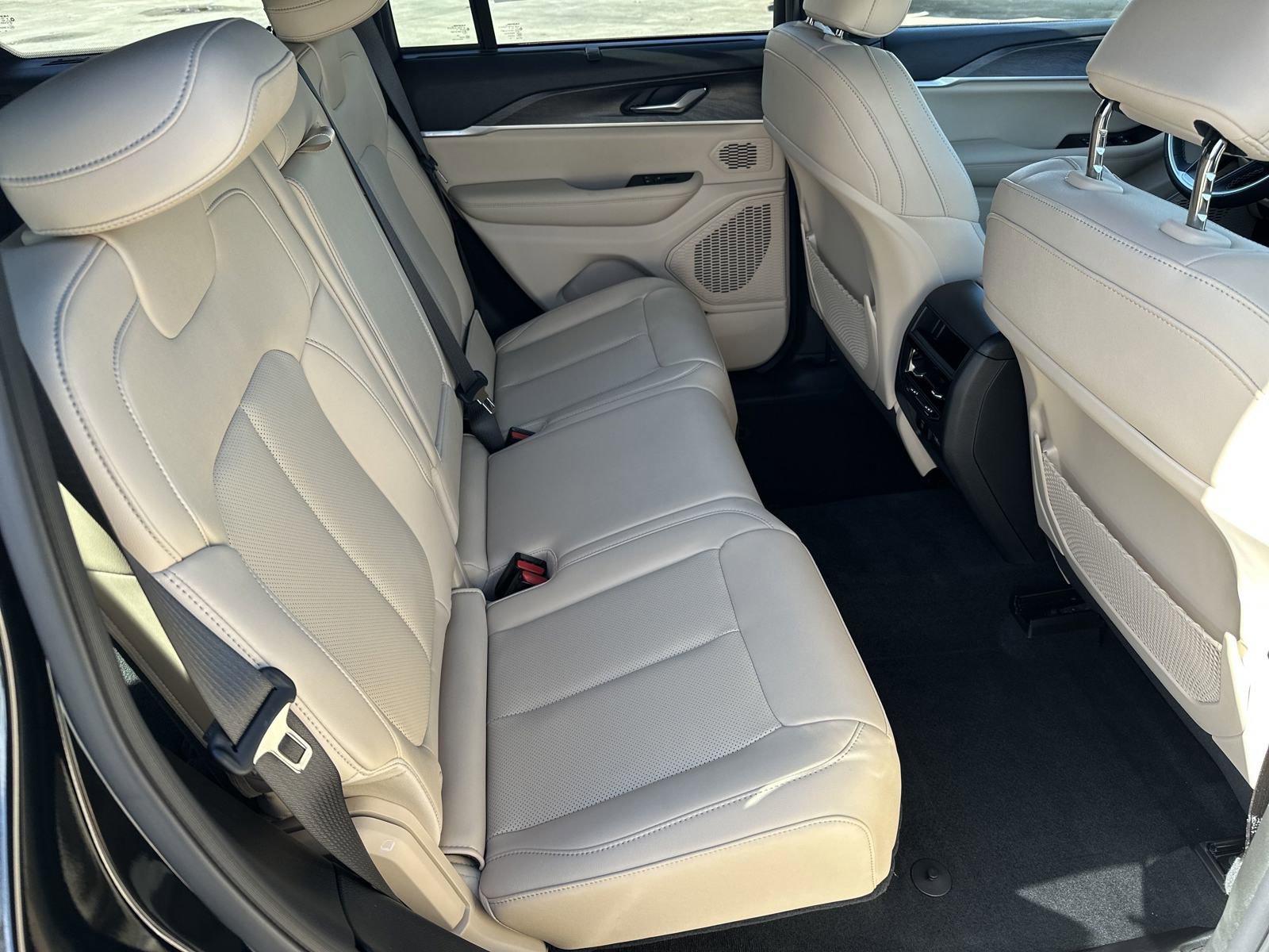2024 Jeep Cherokee photo 18
