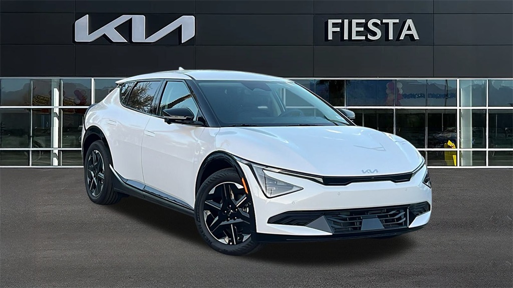 2025 Kia EV6 Wind's photo