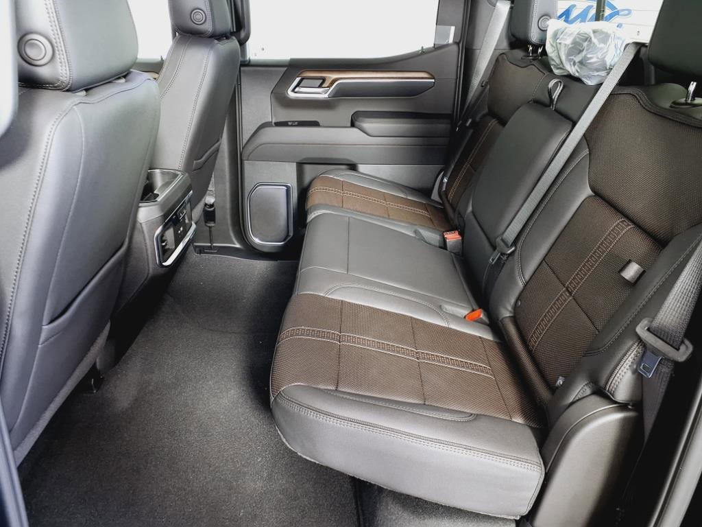 2025 Chevrolet Silverado 1500 High Country photo 20