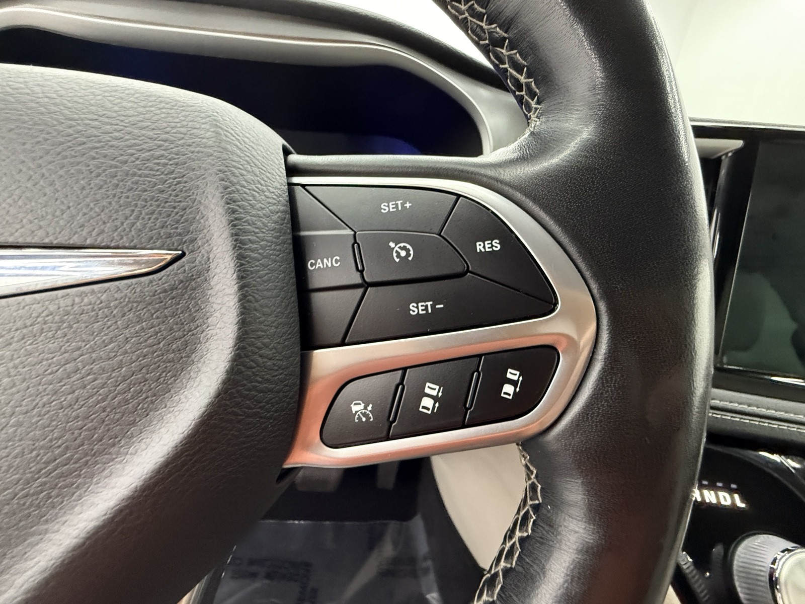 2021 Chrysler Pacifica Hybrid Touring L photo 22