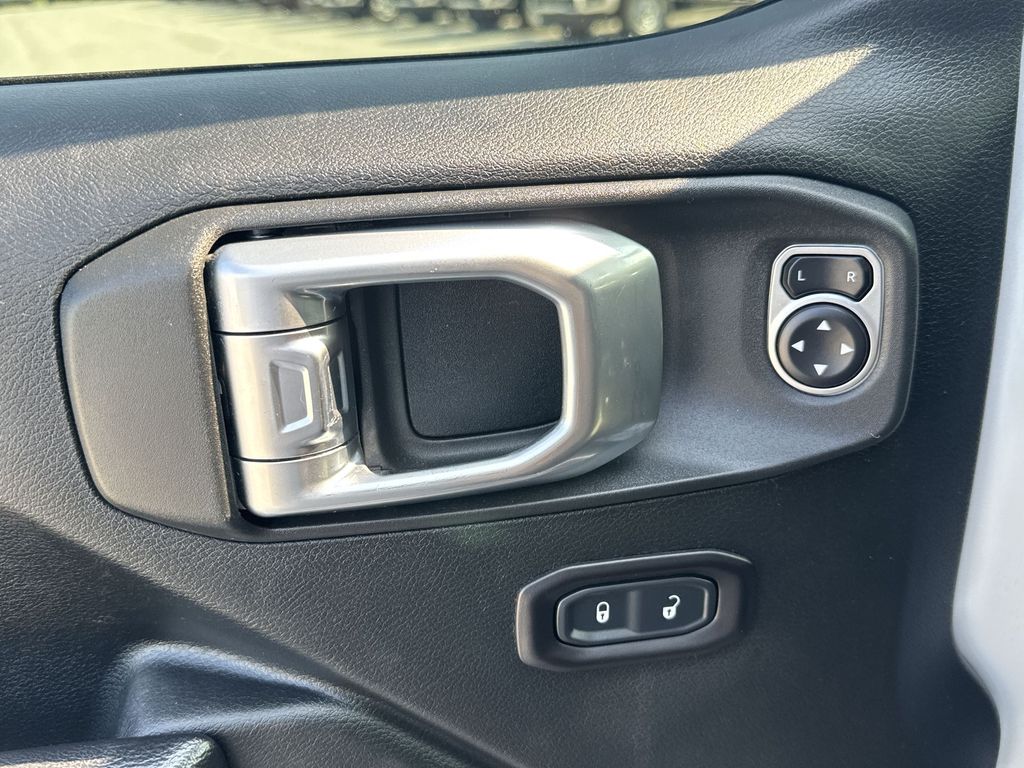 2018 Jeep Wrangler Unlimited Sport S photo 14