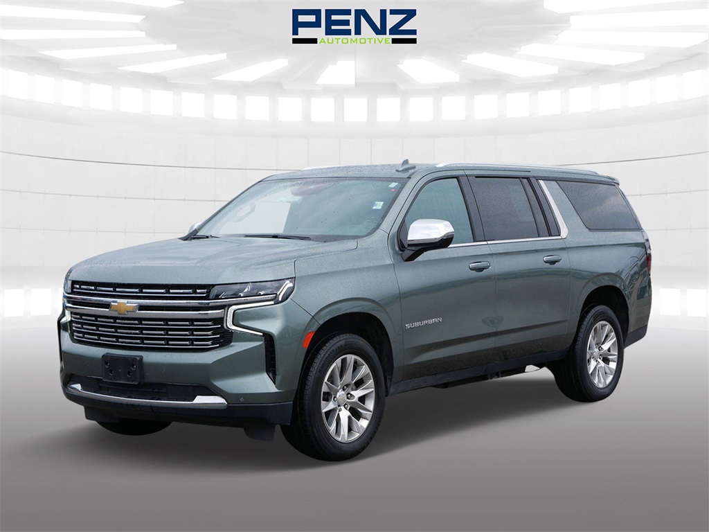2023 Chevrolet Suburban Premier photo 3
