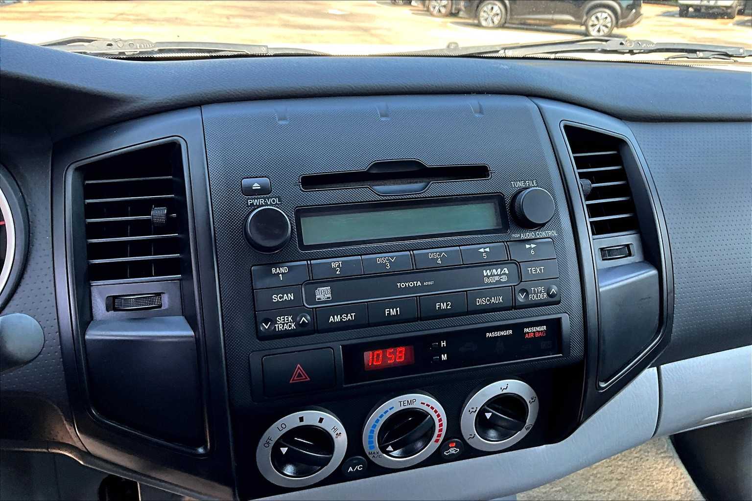 2010 Toyota Tacoma LE photo 24